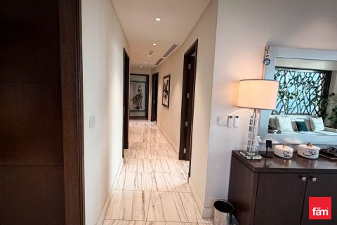 Apartment til salg i Downtown Dubai (Downtown Burj Dubai), Dubai, UAE 3 soveværelser, 30148.7 kvm № 687203 - foto 15