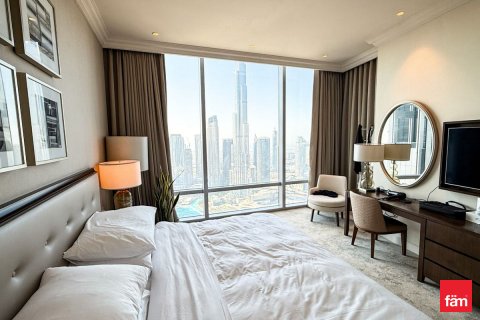 Apartment til salg i Downtown Dubai (Downtown Burj Dubai), Dubai, UAE 3 soveværelser, 30148.7 kvm № 687203 - foto 7