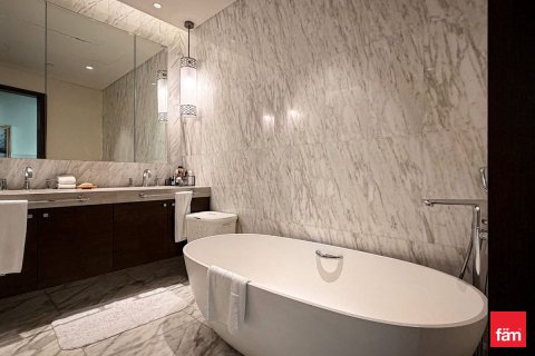 Apartment til salg i Downtown Dubai (Downtown Burj Dubai), Dubai, UAE 3 soveværelser, 30148.7 kvm № 687203 - foto 9