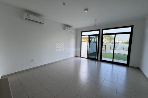 خانه شهری برای اجاره در Town Square، Dubai، امارات متحده عربی 4 خوابه ، 302 متر مربع ، شماره 719712 - تصویر 2