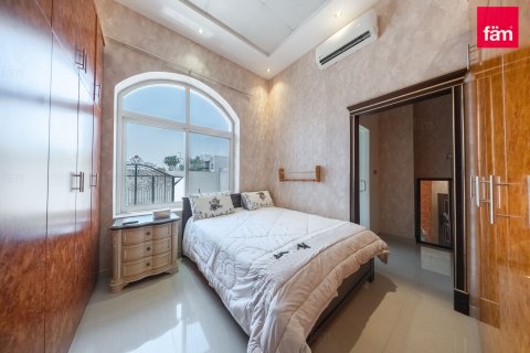 Vilë në Al Barsha, Dubai, Emiratet e Bashkuara Arabe 5 dhoma gjumi, 910.5 m2. № 726675 - Foto 7