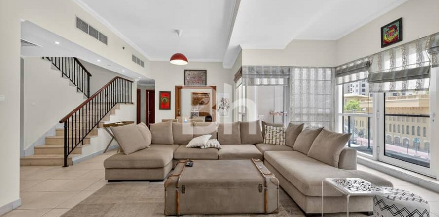 Villa em Dubai Marina, Dubai, EAU 2 quartos, 228 m2 № 643280