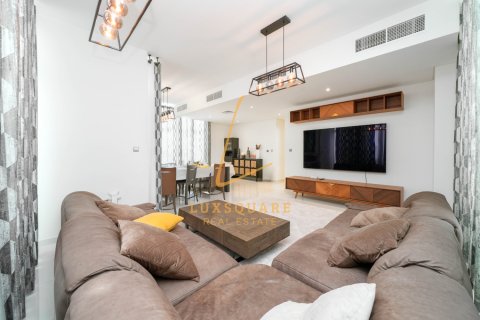 Villa en venta en DAMAC Hills (Akoya by DAMAC), Dubai, EAU 6 dormitorios, 307 m2 № 658773 - foto 1