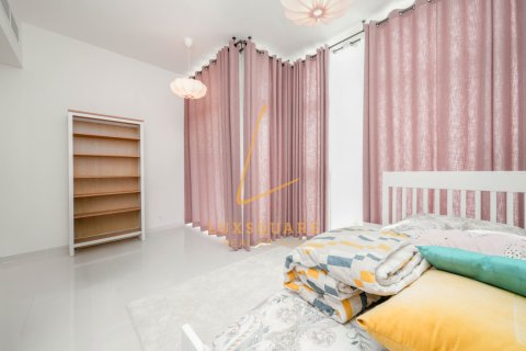 Villa en venta en DAMAC Hills (Akoya by DAMAC), Dubai, EAU 6 dormitorios, 307 m2 № 658773 - foto 16