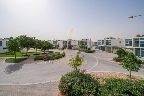 Villa en venta en DAMAC Hills (Akoya by DAMAC), Dubai, EAU 6 dormitorios, 307 m2 № 658773 - foto 22