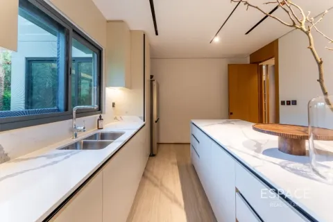 Villa itt: Meadows, Dubai, EAE, 5 hálószoba, 375 m², azonosító: 738265 - fénykép 8
