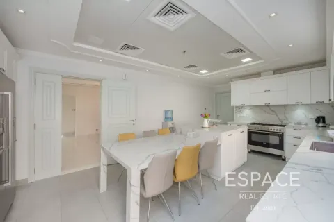 Villa para arrendamento em Meadows, Dubai, EAU 5 quartos, 489 m2 № 738262 - foto 11