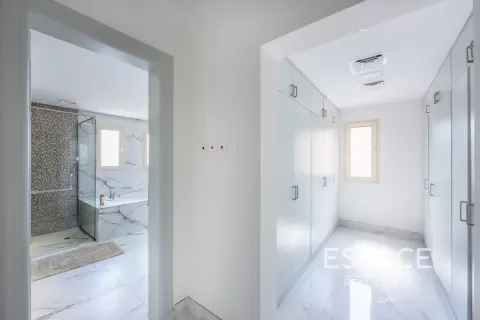 Villa para arrendamento em Meadows, Dubai, EAU 5 quartos, 489 m2 № 738262 - foto 12