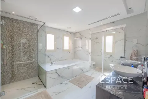 Villa para arrendamento em Meadows, Dubai, EAU 5 quartos, 489 m2 № 738262 - foto 13