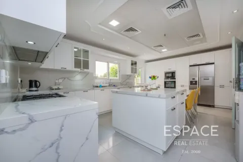 Villa para arrendamento em Meadows, Dubai, EAU 5 quartos, 489 m2 № 738262 - foto 5