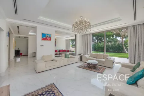 Villa para arrendamento em Meadows, Dubai, EAU 5 quartos, 489 m2 № 738262 - foto 4