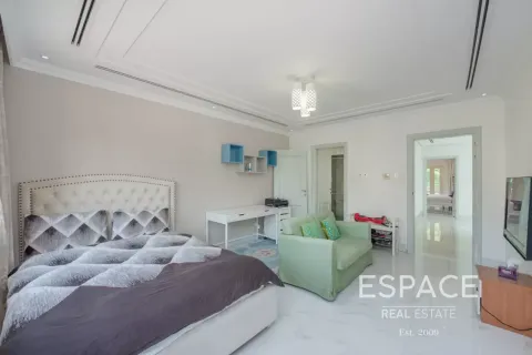 Villa para arrendamento em Meadows, Dubai, EAU 5 quartos, 489 m2 № 738262 - foto 9