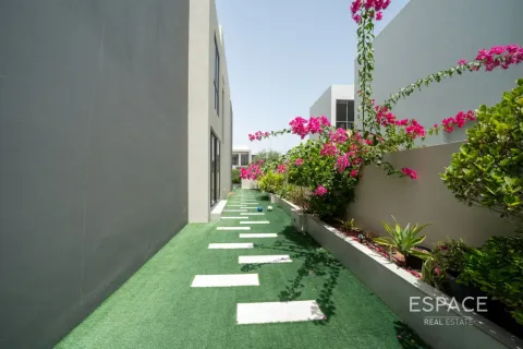 Villa para arrendamento em Dubai Hills Estate, Dubai, EAU 4 quartos, 358 m2 № 738264 - foto 18