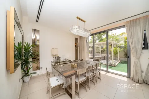 Villa para arrendamento em Dubai Hills Estate, Dubai, EAU 4 quartos, 358 m2 № 738264 - foto 3