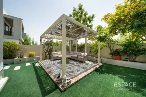 Villa para arrendamento em Dubai Hills Estate, Dubai, EAU 4 quartos, 358 m2 № 738264 - foto 17