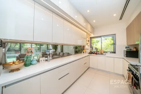 Villa para arrendamento em Dubai Hills Estate, Dubai, EAU 4 quartos, 358 m2 № 738264 - foto 7