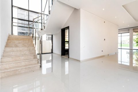 Вилла DAMAC Hills (Akoya by DAMAC), Дубай, БАӘ-да 5 жатын бөлмелер, 640 м² № 728701 - фото 3