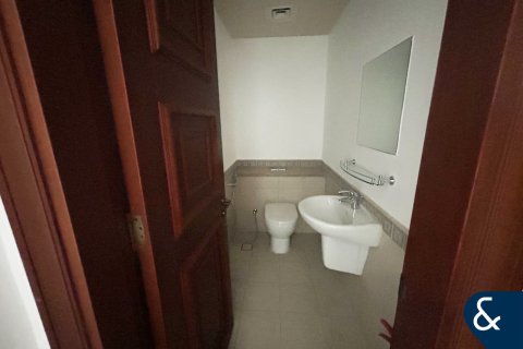 Apartamento para arrendamento em Palm Jumeirah, Dubai, EAU 1 quarto, 121 m2 № 668207 - foto 6