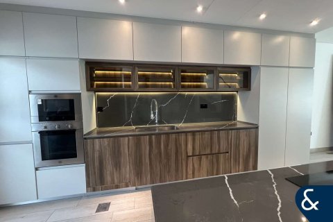 Villa à louer à Jumeirah Village Circle, Dubai, EAU 4 chambres, 189 m2 № 668204 - photo 2