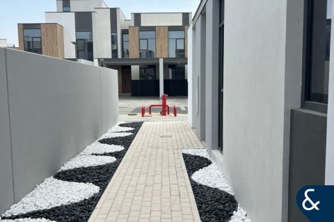 ویلا برای اجاره در Mudon، Dubai، امارات متحده عربی 4 خوابه ، 247 متر مربع ، شماره 668208 - تصویر 2