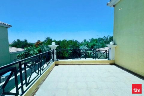 Villa te huur in Jumeirah Park, Dubai, VAE 4 slaapkamers, 790.4 vr.m., nr 720991 - foto 10