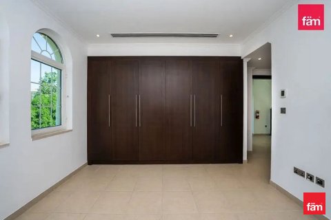 Villa te huur in Jumeirah Park, Dubai, VAE 4 slaapkamers, 790.4 vr.m., nr 720991 - foto 9