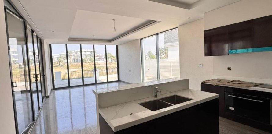 Villa à Dubai, EAU: 7 chambres, 519 m2 № 720992