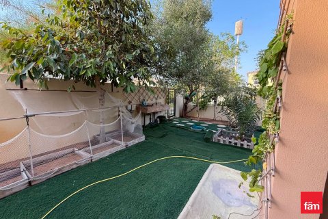 Villa in vendita a Dubai, EAU 4 camere da letto, 280 mq. № 720988 - foto 14