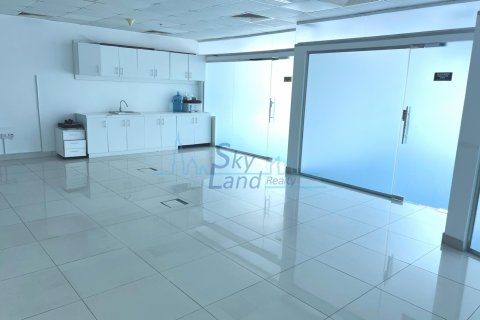 Biuro do wynajęcia w Dubai, ZEA 136.5 mkw., nr 633363 - zdjęcie 1