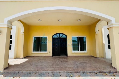 Villa in Al Barsha, Dubai, UAE 5 bedrooms, 464.5 sq.m. № 633365 - photo 29