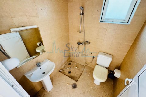 Villa in Al Barsha, Dubai, UAE 5 bedrooms, 464.5 sq.m. № 633365 - photo 17