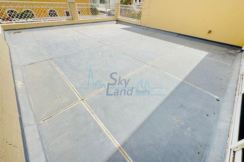 Villa in Al Barsha, Dubai, UAE 5 bedrooms, 464.5 sq.m. № 633365 - photo 22