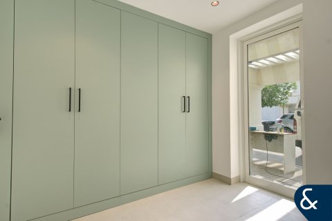 Villa til salg i The Springs, Dubai, UAE 3 soveværelser, 157 kvm № 697788 - foto 9