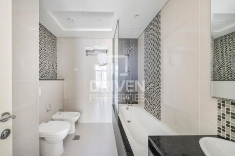 Apartment til salg i Downtown Dubai (Downtown Burj Dubai), Dubai, UAE 3 soveværelser, 163 kvm № 654089 - foto 17