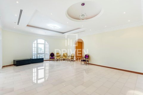 Villa in Al Barsha, Dubai, UAE 6 bedrooms, 1394 sq.m. № 653621 - photo 18