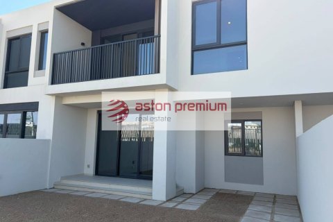 Adosado en Jebel Ali, Dubai, EAU 3 dormitorios, 242 m² № 753854