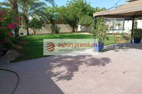 Villa til leje i Jumeirah Village Circle, Dubai, UAE 2 soveværelser, 767 kvm № 753853 - foto 11