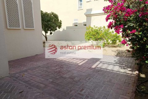 Villa til leje i Jumeirah Village Circle, Dubai, UAE 2 soveværelser, 767 kvm № 753853 - foto 8