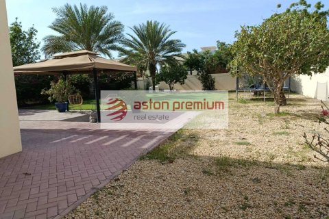 Villa til leje i Jumeirah Village Circle, Dubai, UAE 2 soveværelser, 767 kvm № 753853 - foto 9