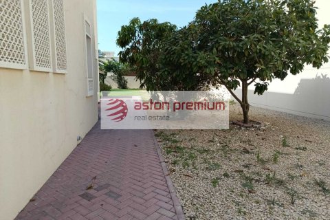 Villa til leje i Jumeirah Village Circle, Dubai, UAE 2 soveværelser, 767 kvm № 753853 - foto 6