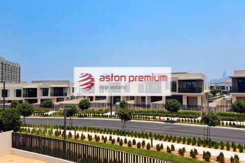 Villa sa Jebel Ali, Dubai, UAE 5 silid-tulugan, 671 sq.m. № 753857 - larawan 24