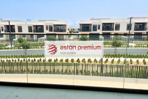 Villa sa Jebel Ali, Dubai, UAE 5 silid-tulugan, 671 sq.m. № 753857 - larawan 25