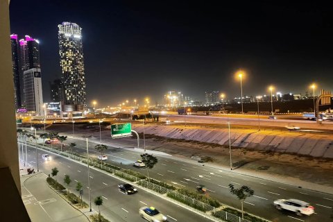 Lägenhet till försäljning i Dubai, UAE 1 sovrum, 870 kvm Nr. 729916 - fotografi 7