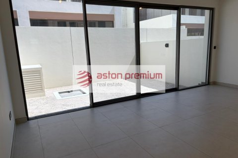 Rijtjeshuis te huur in Damac Lagoons, Dubai, VAE 4 slaapkamers, 144 vr.m., nr 760369 - foto 18