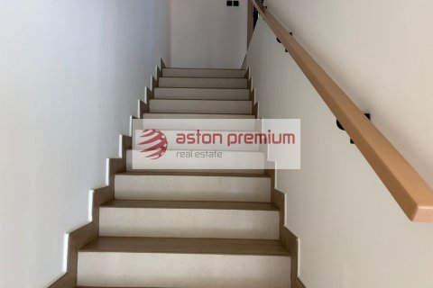Rijtjeshuis te huur in Damac Lagoons, Dubai, VAE 4 slaapkamers, 144 vr.m., nr 760369 - foto 17