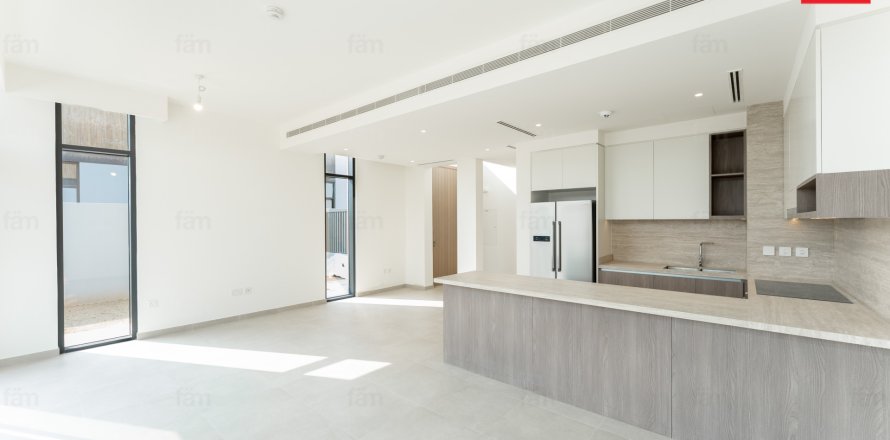 Villa in Dubai, VAE 4 slaapkamers, 276.7 vr.m. nr 714958