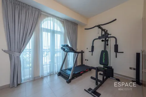 Vila di Jumeirah Park, Dubai, UAE 4 bilik tidur, 454 meter persegi № 650233 - foto 9