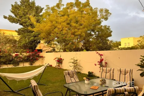 Villa in The Springs, Dubai, UAE 2 bedrooms, 153 sq.m. № 650230 - photo 13