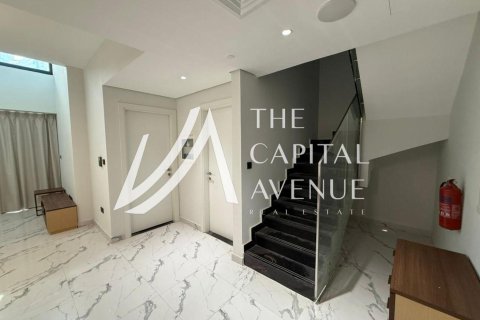 Huoneisto Al Maryah Island, Abu Dhabi, Arabiemiraatit 3 makuuhuonetta, 120 m2 № 681242 - kuva 3