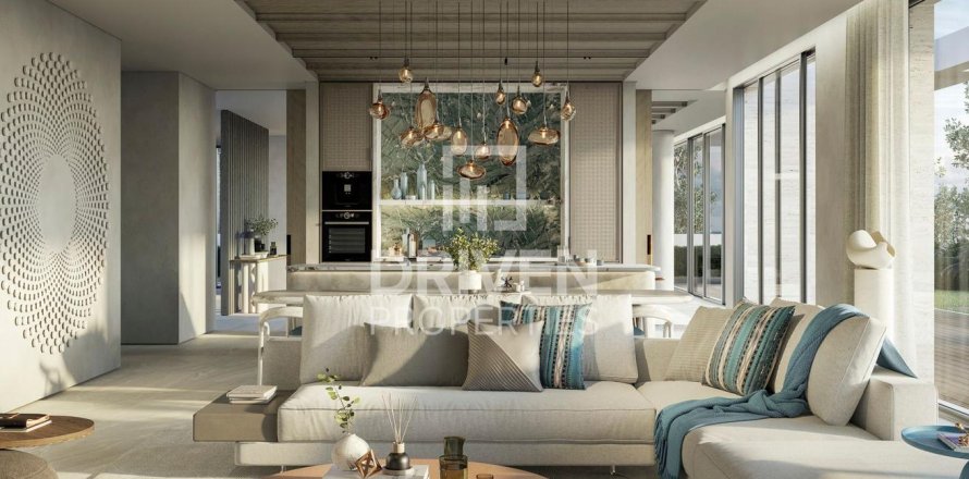 Villa itt: Dubai, EAE, 5 hálószoba, 716.47 m², azonosító: 761971
